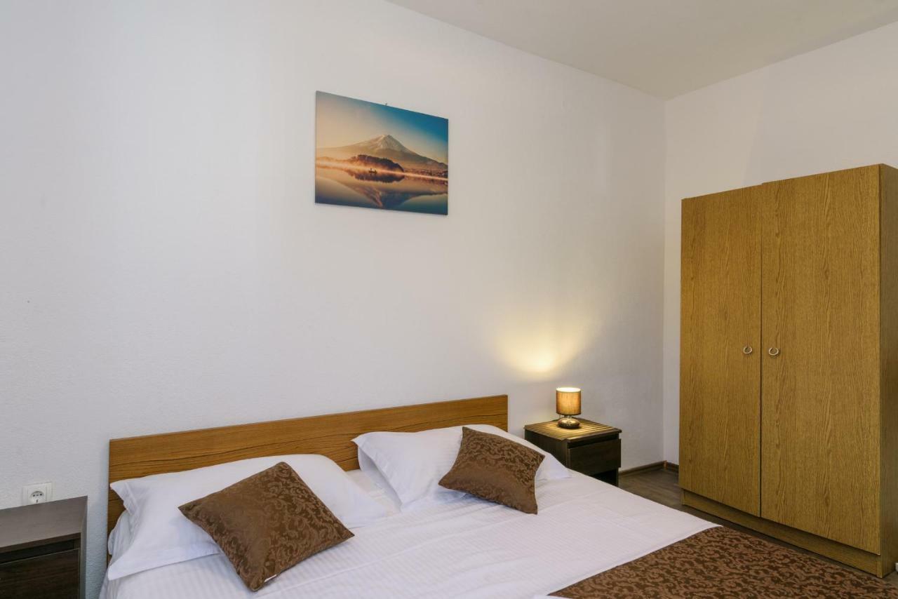 Kaštela Renic Apartmani מראה חיצוני תמונה